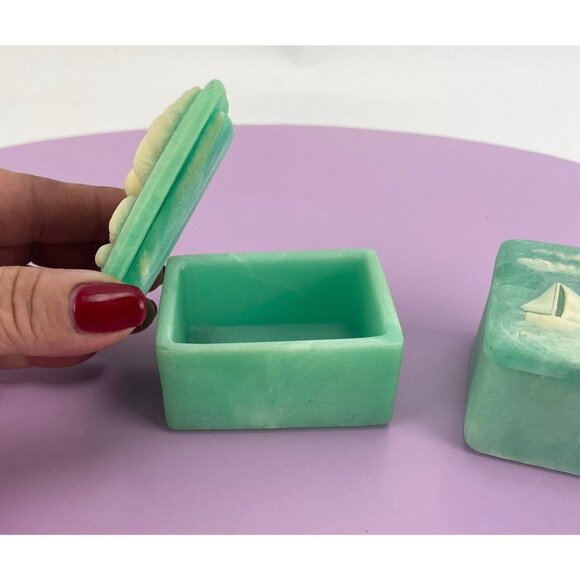 Vintage 80s Incolay trinket boxes, set of two, carved coastal design - Picture 3 of 10